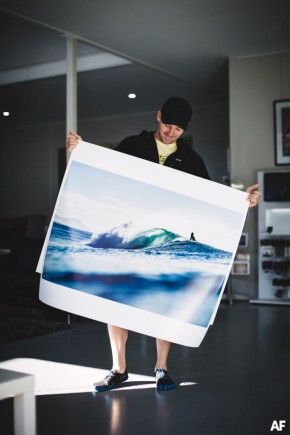 Alex Frings Photography big lustre print of perfect surf in Byron Bay